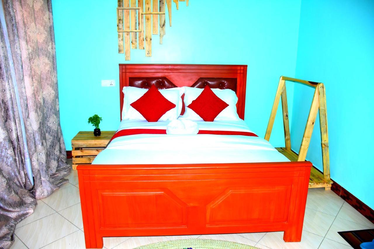 Safari Park House Bed & Breakfast Arusha Bagian luar foto