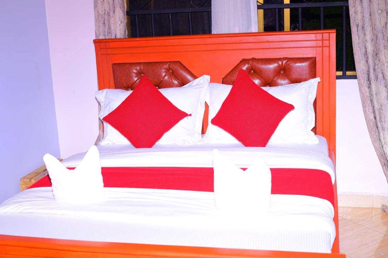 Safari Park House Bed & Breakfast Arusha Bagian luar foto