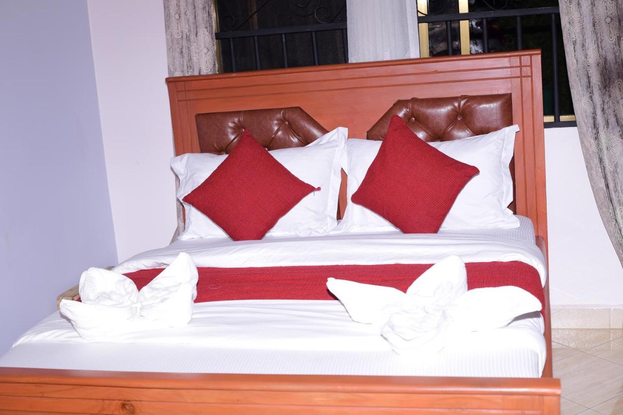 Safari Park House Bed & Breakfast Arusha Bagian luar foto