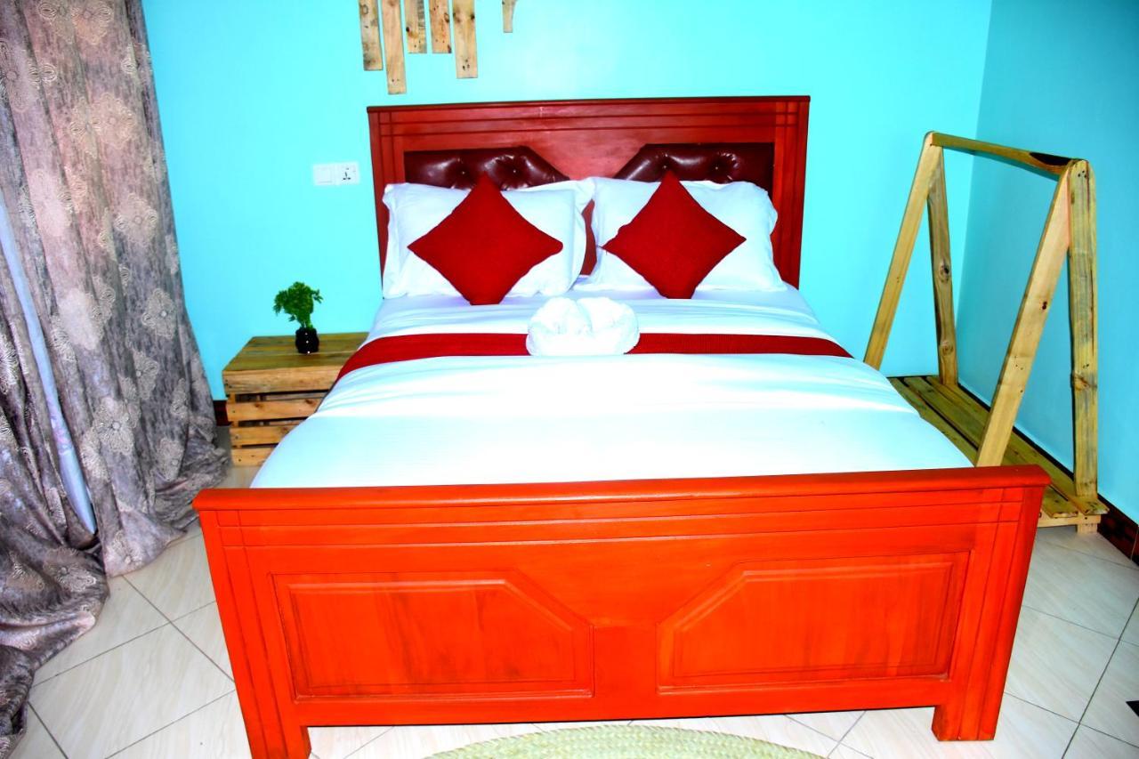 Safari Park House Bed & Breakfast Arusha Bagian luar foto