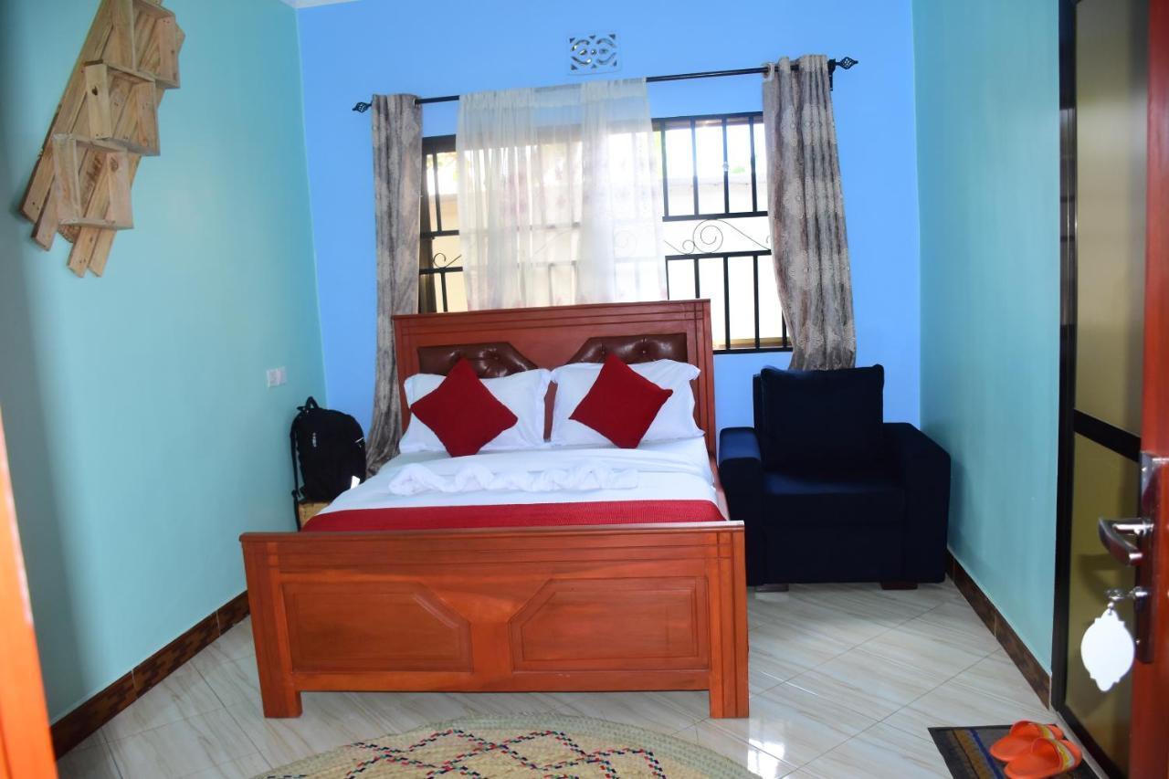 Safari Park House Bed & Breakfast Arusha Bagian luar foto