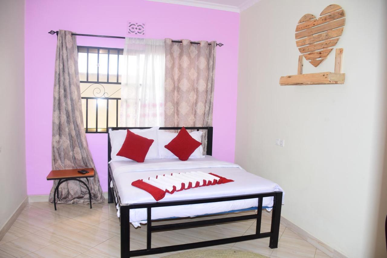 Safari Park House Bed & Breakfast Arusha Bagian luar foto