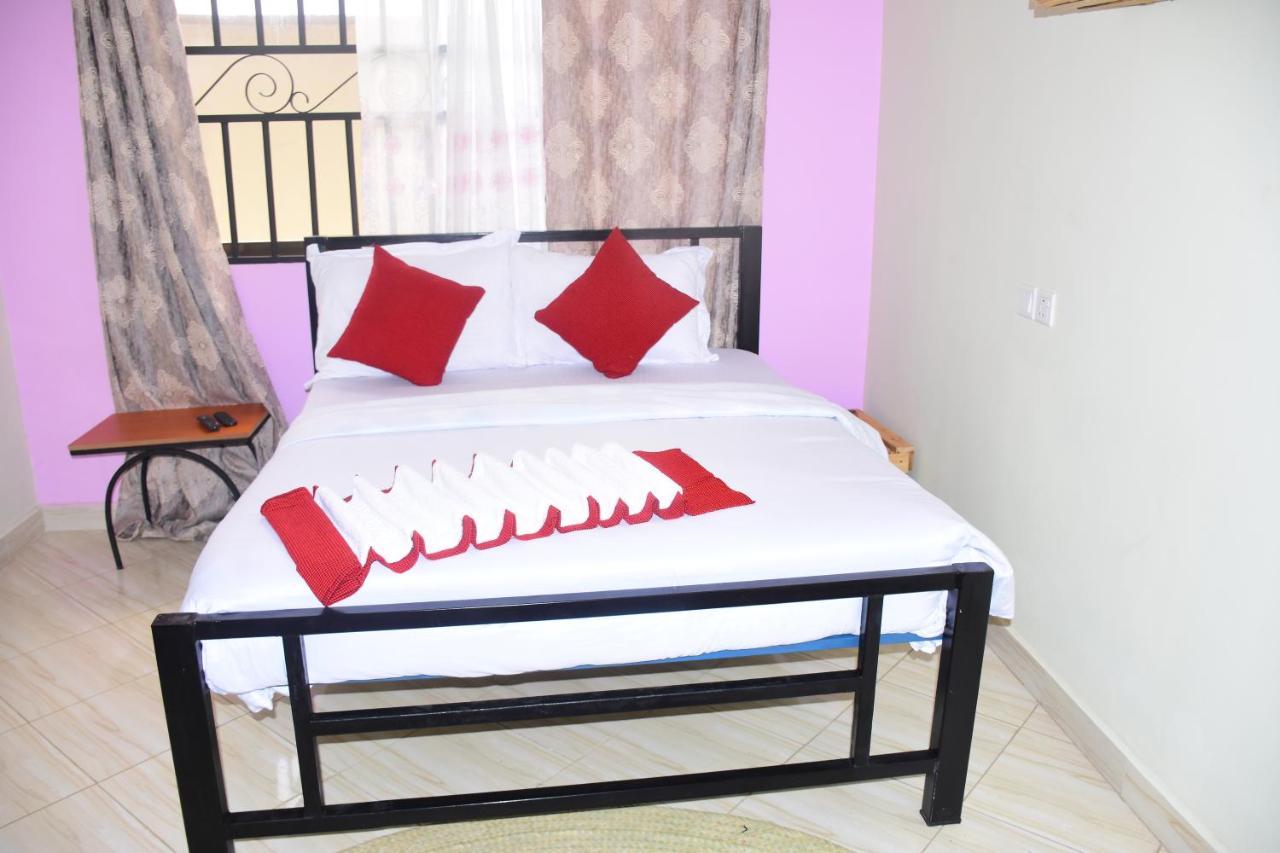 Safari Park House Bed & Breakfast Arusha Bagian luar foto