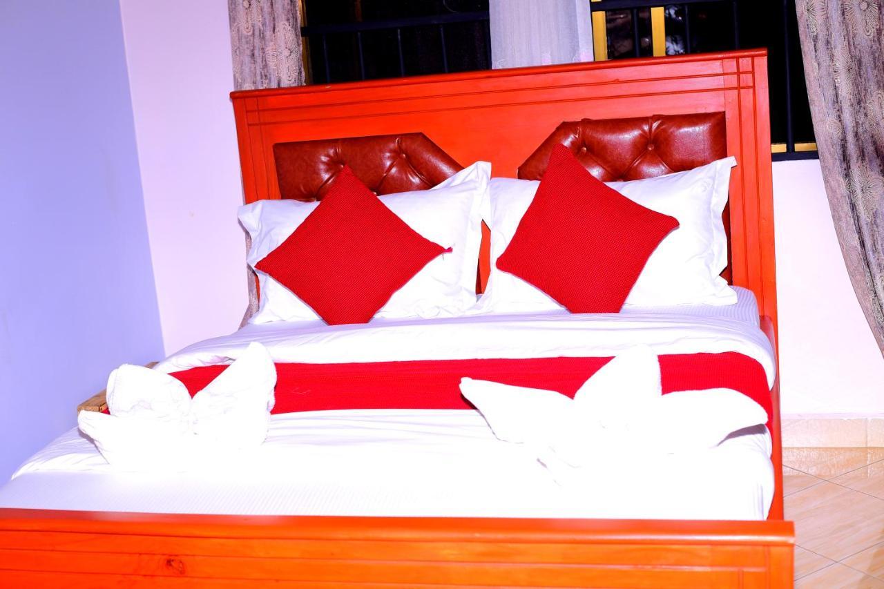 Safari Park House Bed & Breakfast Arusha Bagian luar foto