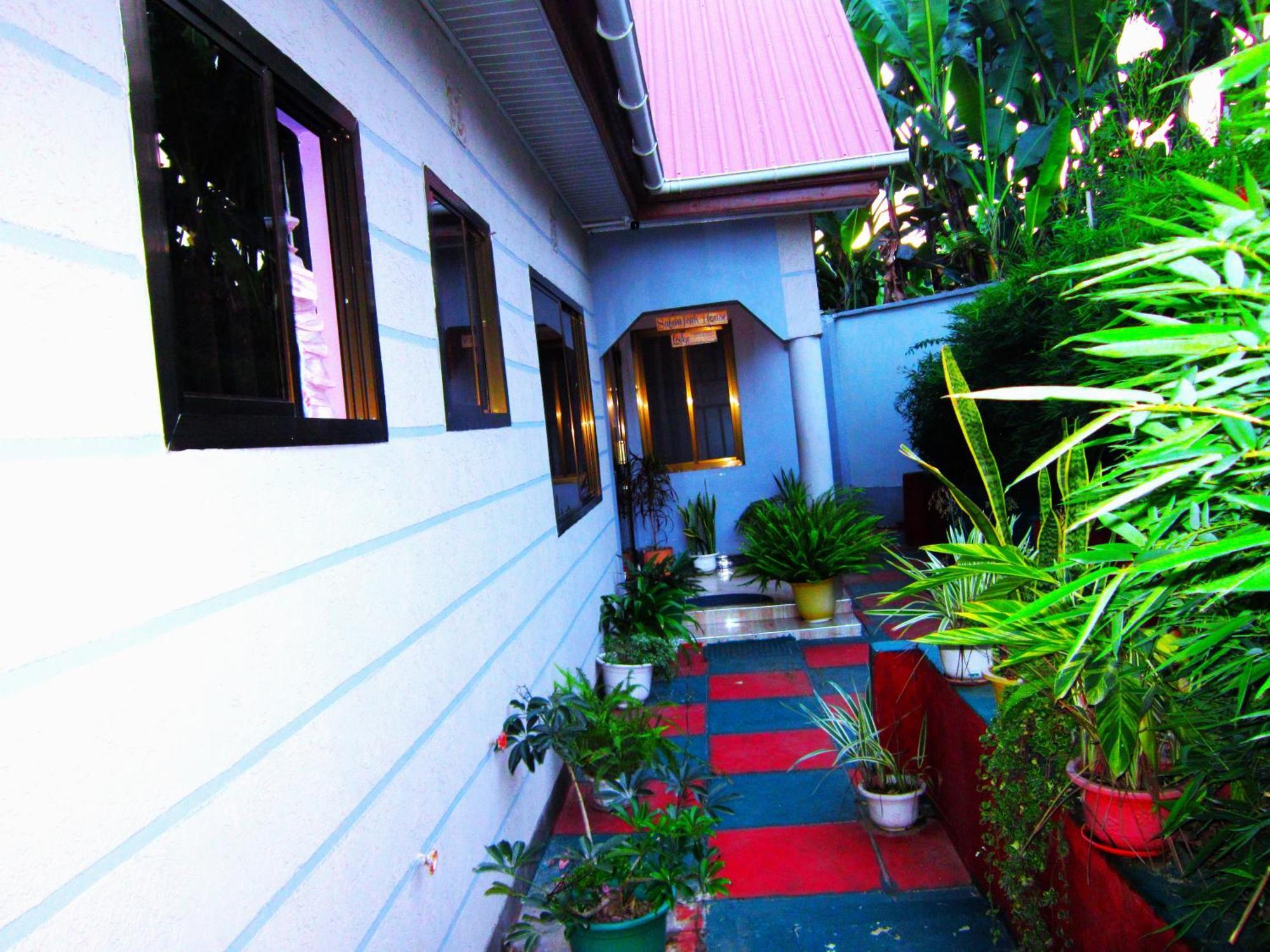 Safari Park House Bed & Breakfast Arusha Bagian luar foto