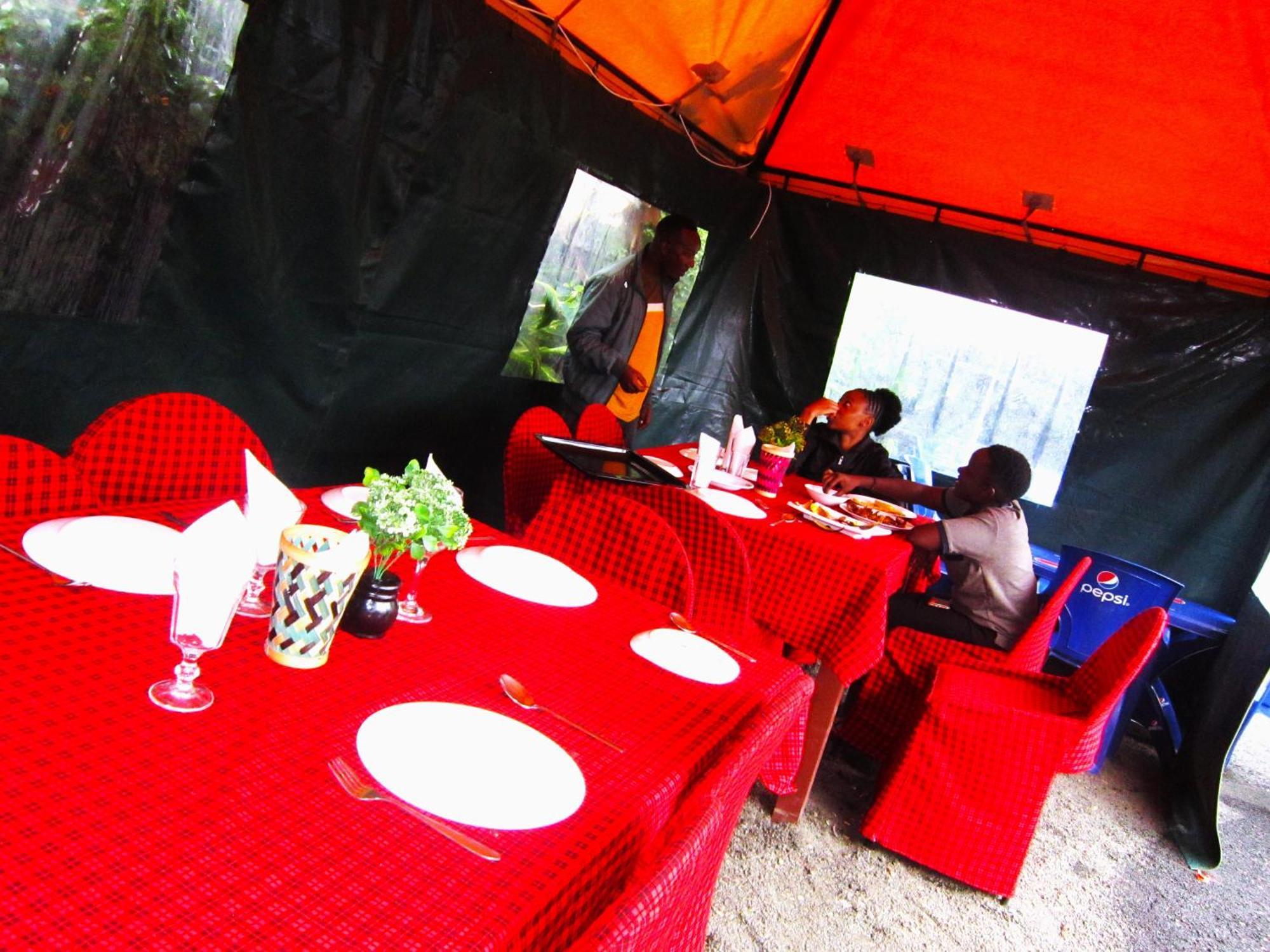 Safari Park House Bed & Breakfast Arusha Bagian luar foto