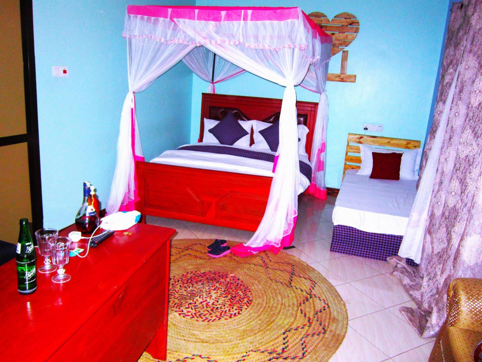 Safari Park House Bed & Breakfast Arusha Bagian luar foto