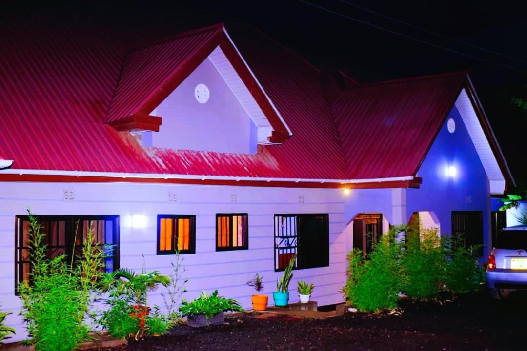 Safari Park House Bed & Breakfast Arusha Bagian luar foto